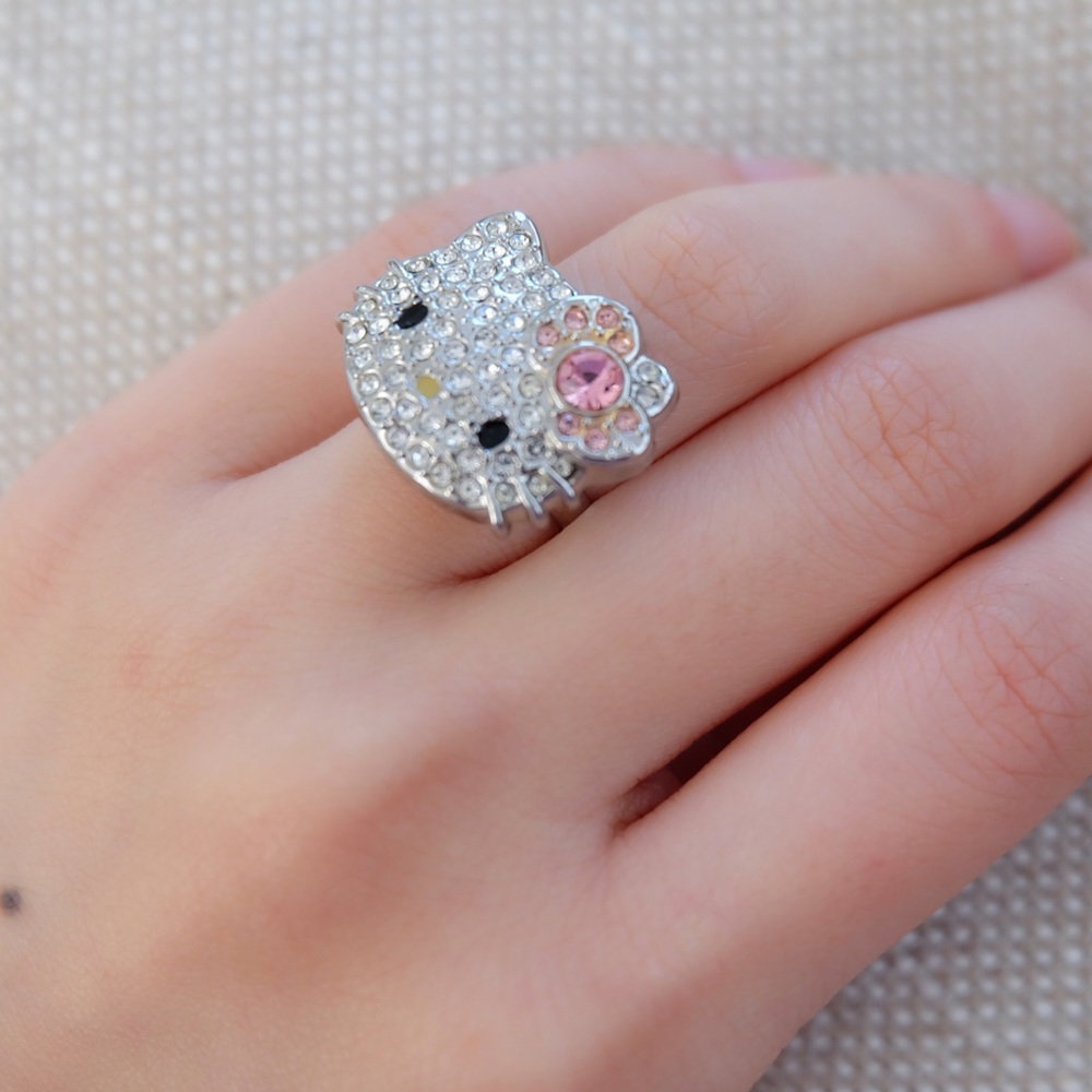 Hello Kitty ring - Picture 2 of 3